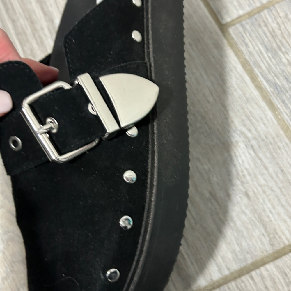 LIKE NEW! Women's Steve Madden Cherrie Black Suede Clog - 6.5 - Picture 9 of 11